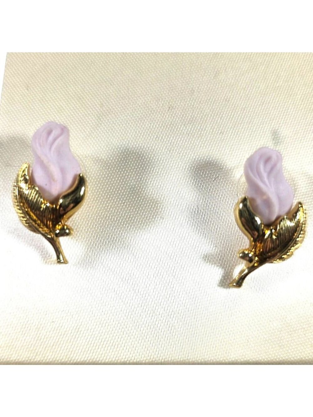 Avon earrings Gold Tone pink Rosebud Vtg Floral Jewelry grannycore cottagecore